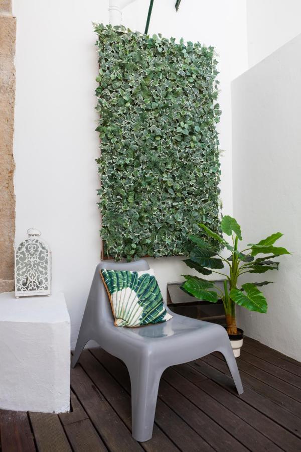 Alfama Terrace With Authentic Xviii Tiles And Historic Notes 3 Bedrooms & 2 Bathrooms Ac *