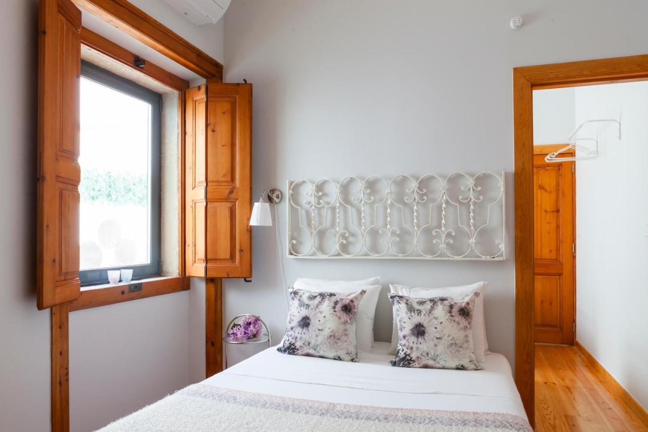 Alfama Terrace With Authentic Xviii Tiles And Historic Notes 3 Bedrooms & 2 Bathrooms Ac * Lisbon