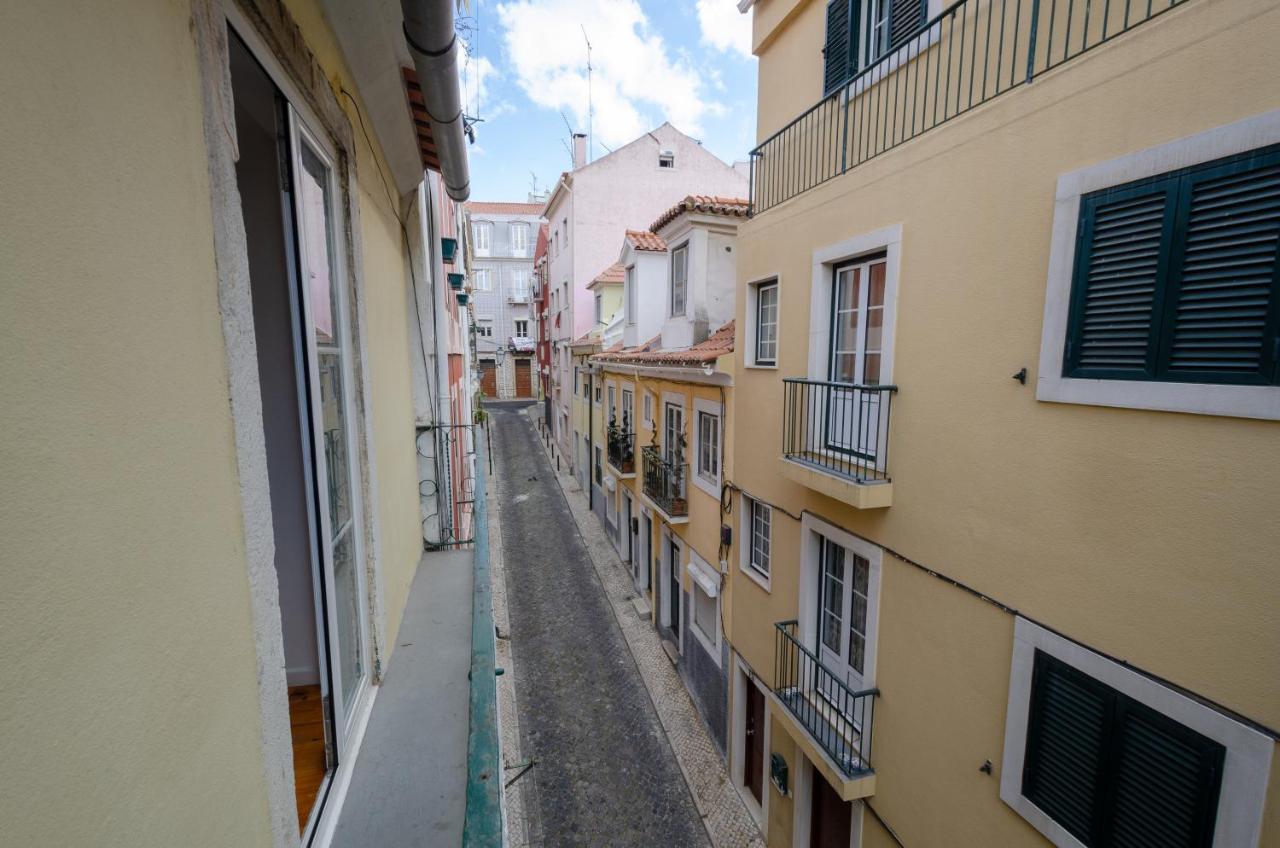 Flat Near Avenida Apartment