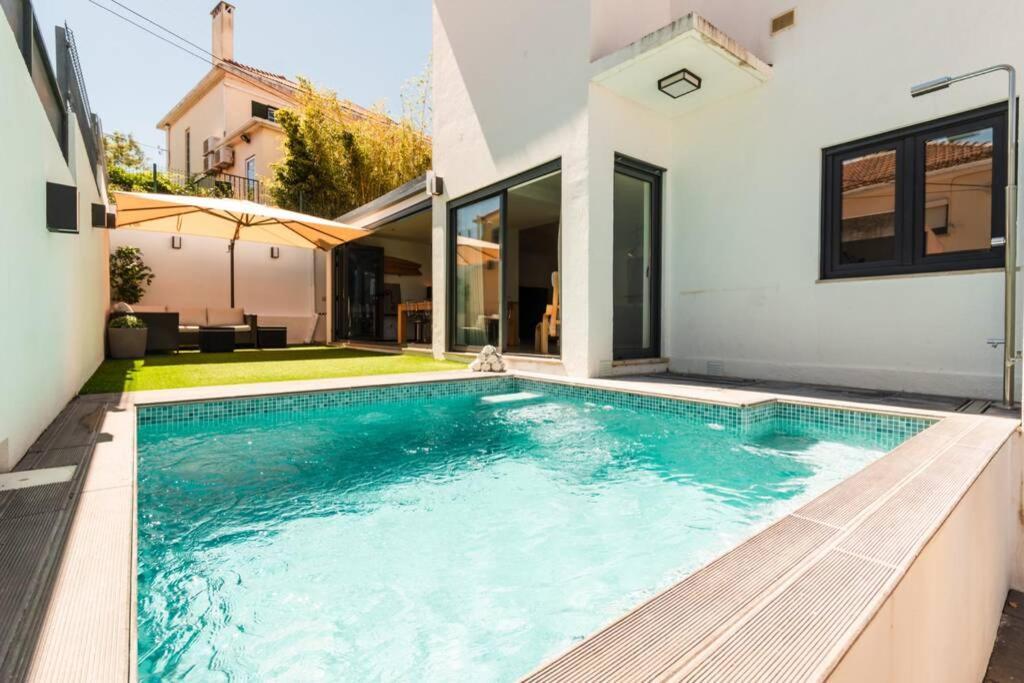 Luxury With A Pool In The - No Parties Allowed * Lisbon