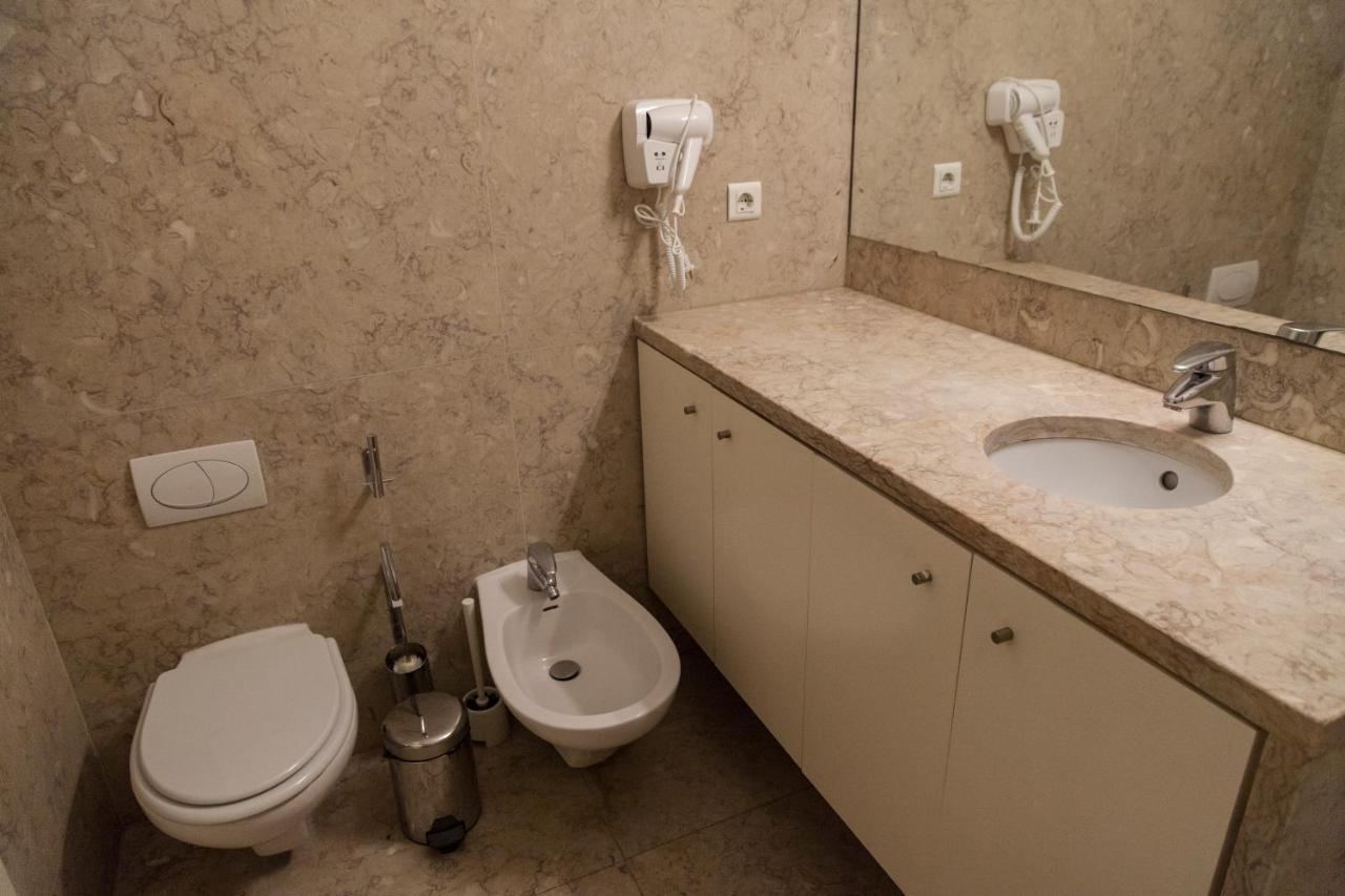 Apartment Classy 2bdr In Downtown By Lovelystay *