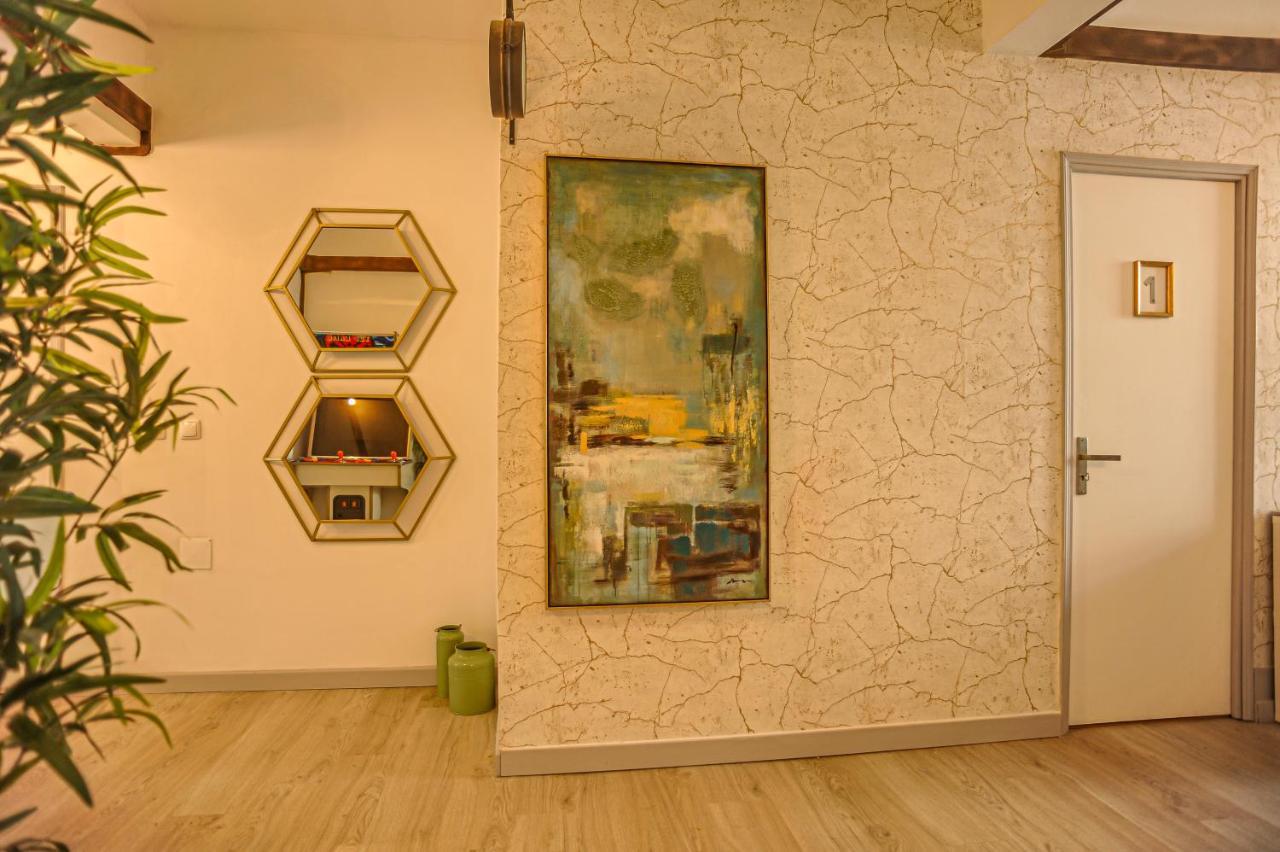 Guest house Marques De Pombal - 8 Bedroom *