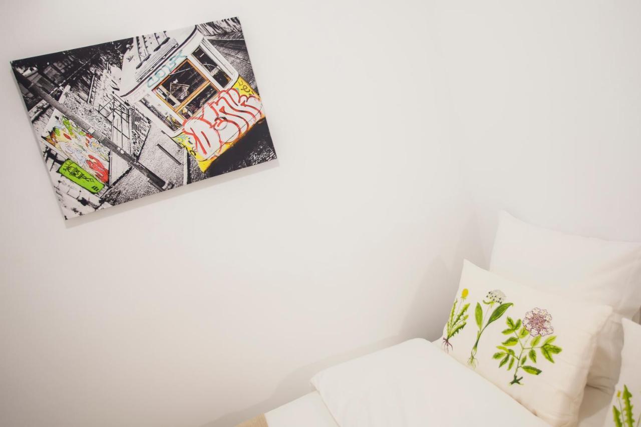 Apartment Cosy Tiles House *