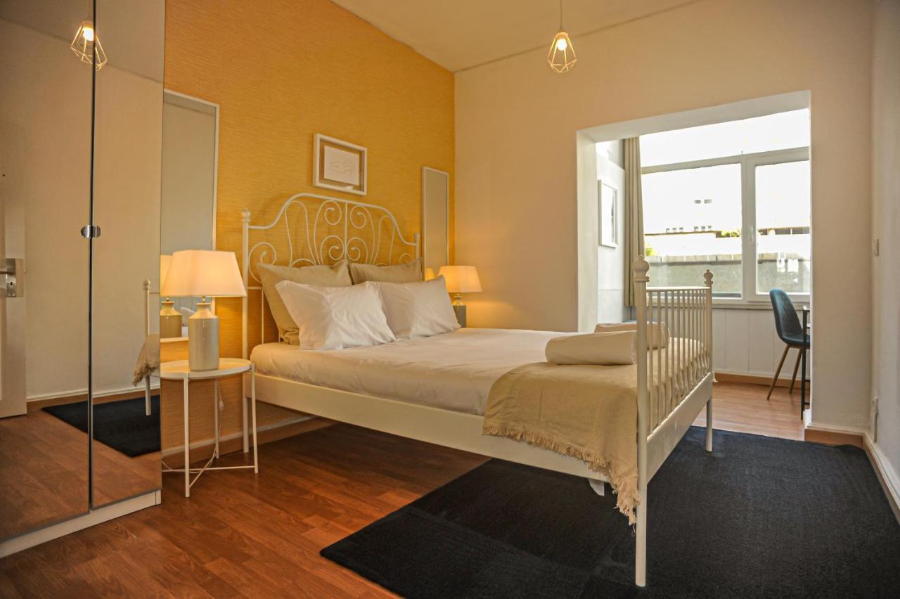 Marques De Pombal - 8 Bedroom Guest house *