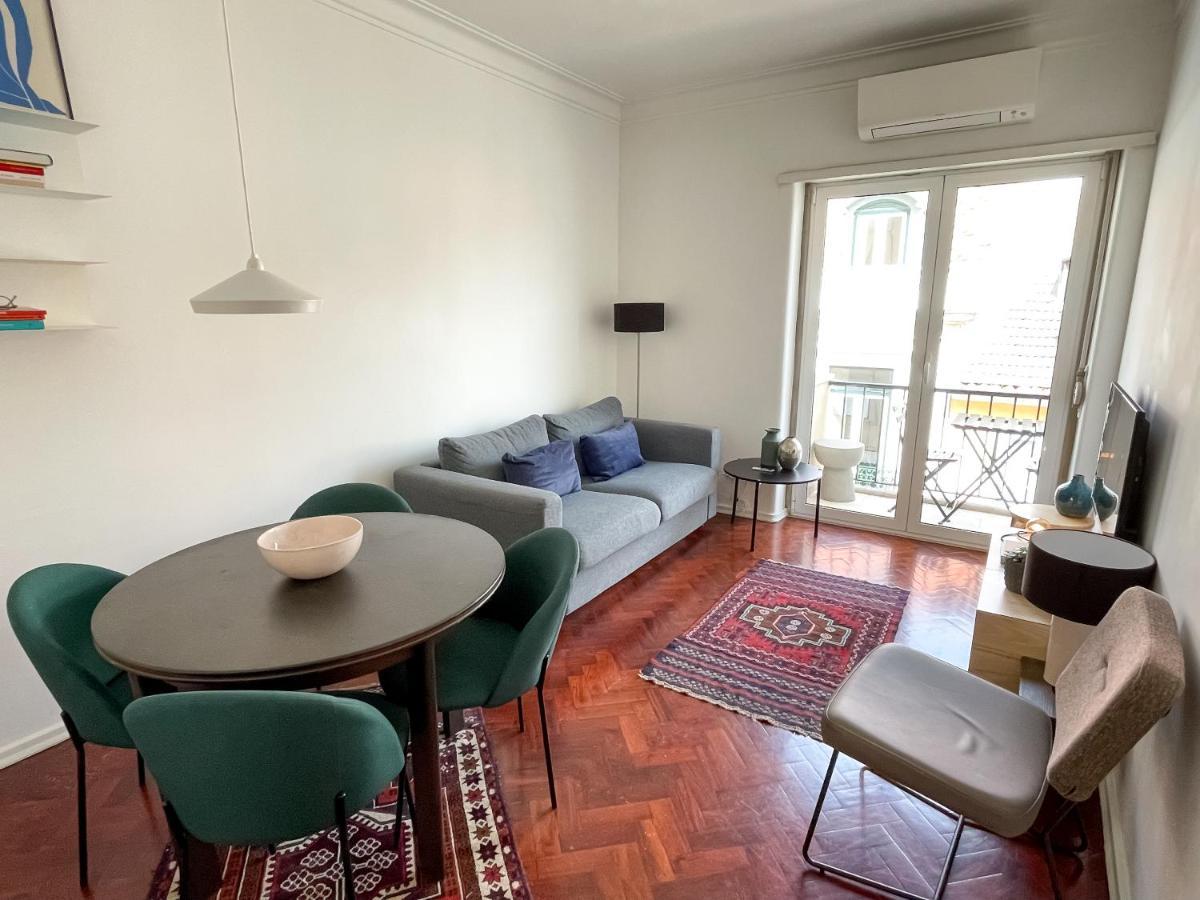 Claude Homes Rato Apartment