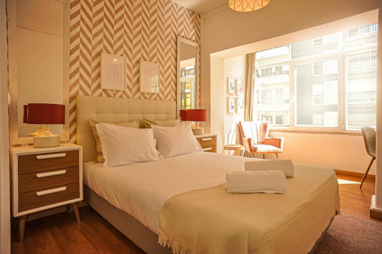 Marques De Pombal - 8 Bedroom Guest house *