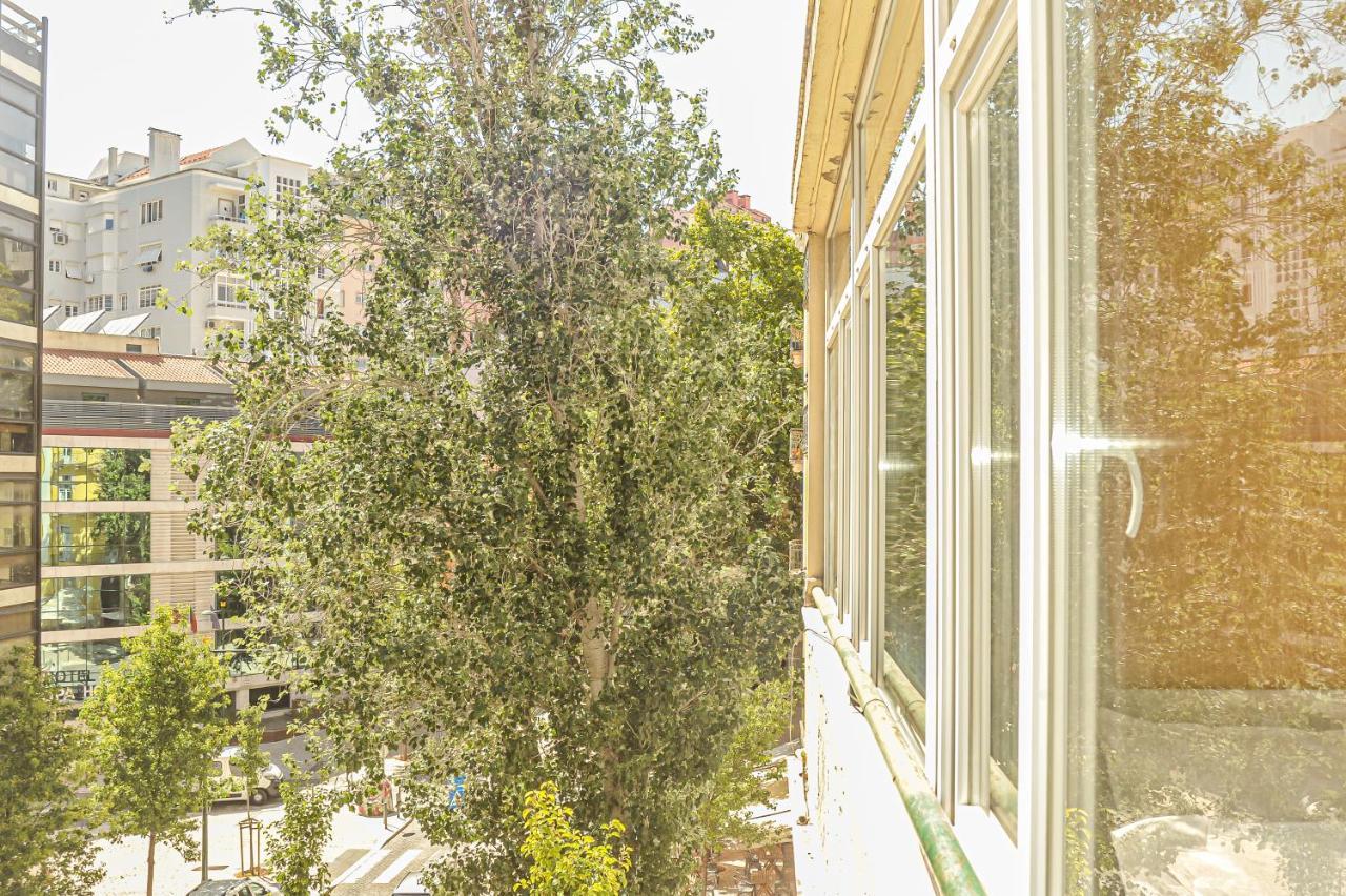 Guest house Marques De Pombal - 8 Bedroom Lisbon