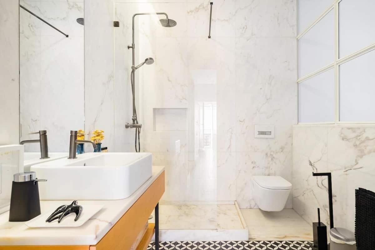 Charming & Modern Flat Close To Time Out Market * Lisboa