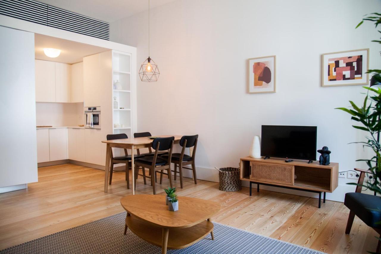 Flh Praca Comercio Wood Design Flat Lisbon