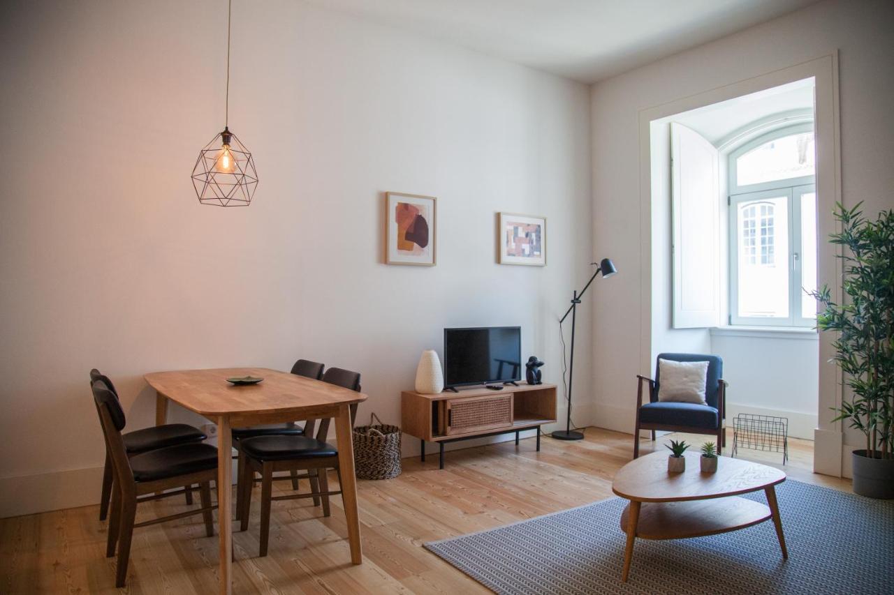 Flh Praca Comercio Wood Design Flat Apartment Lisbon