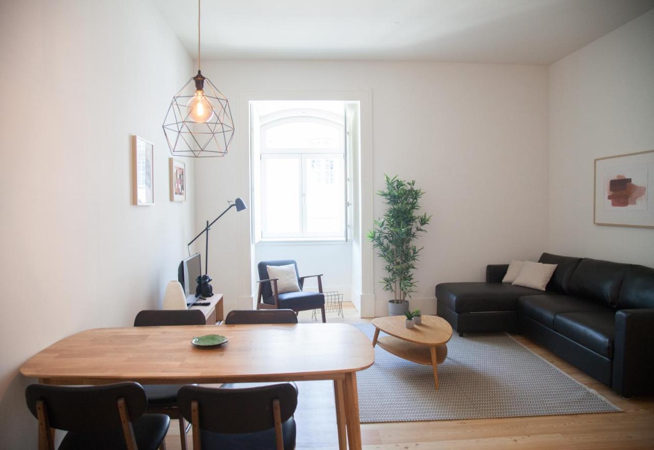 Flh Praca Comercio Wood Design Flat Apartment *
