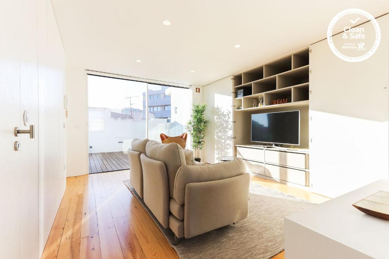 Marques De Pombal Duplex With Terrace By Homing * Lisbon