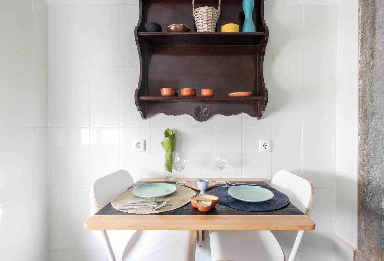 Apartment Charming In A 19th Century Building Lisbon