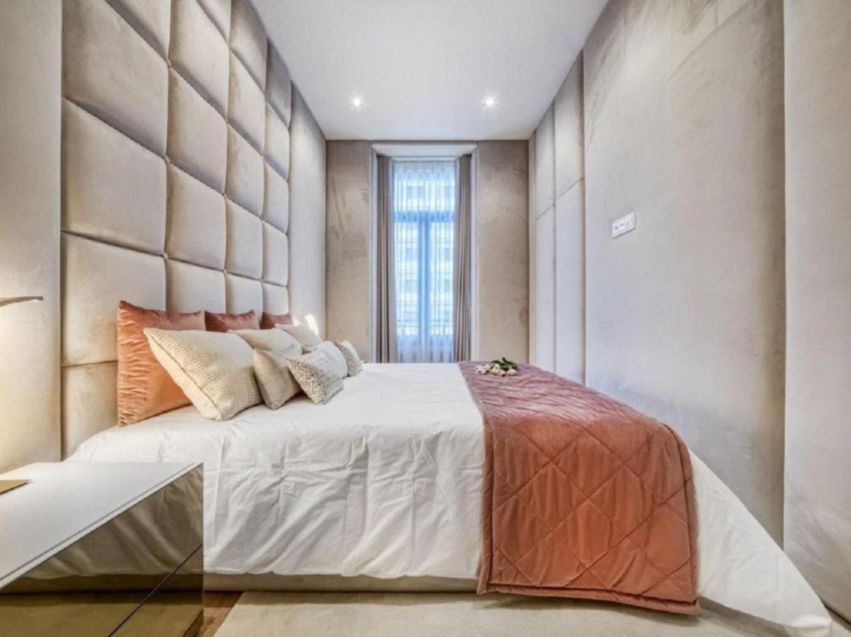 Stunning Near Avenue Liberdade Apartment Lisbon