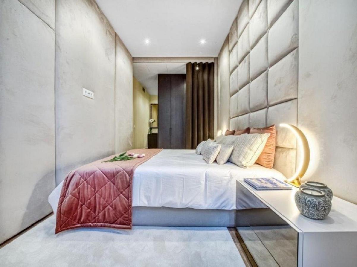 Stunning Near Avenue Liberdade Apartment Lisbon