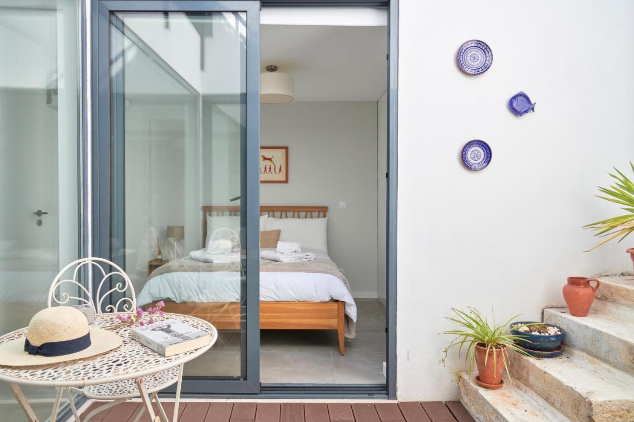 Villa Charming House With Terrace In Lisbon.wifi. Lisbon
