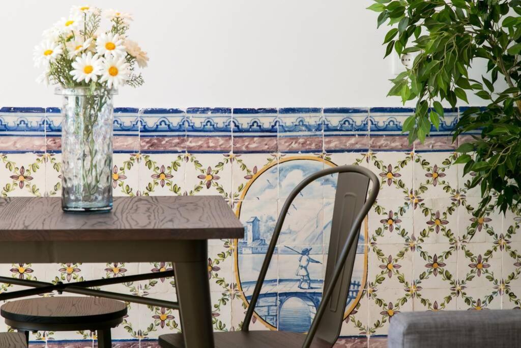 Apartment Jp39 - Baixa 18th Century Tiles With 2 Bdr!