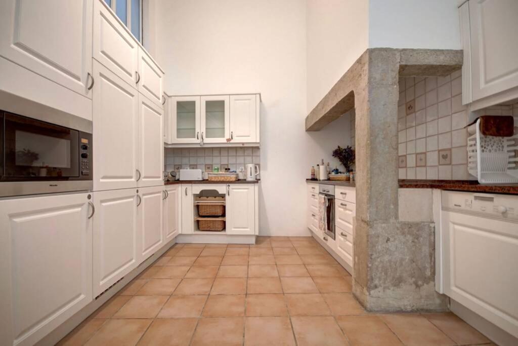 Unique Sao Bento Ideal For A Group Apartment
