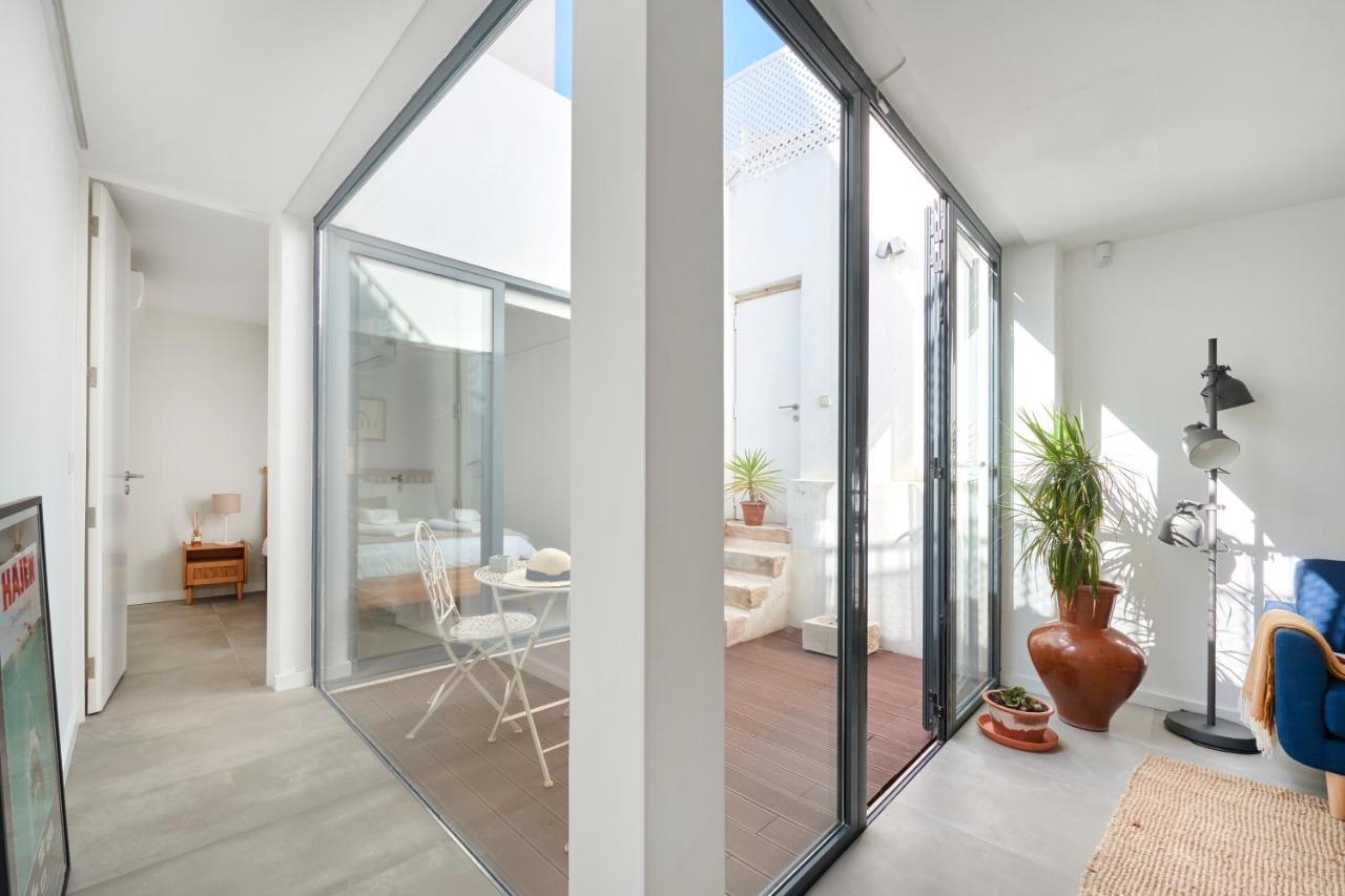 Villa Charming House With Terrace In Lisbon.wifi.