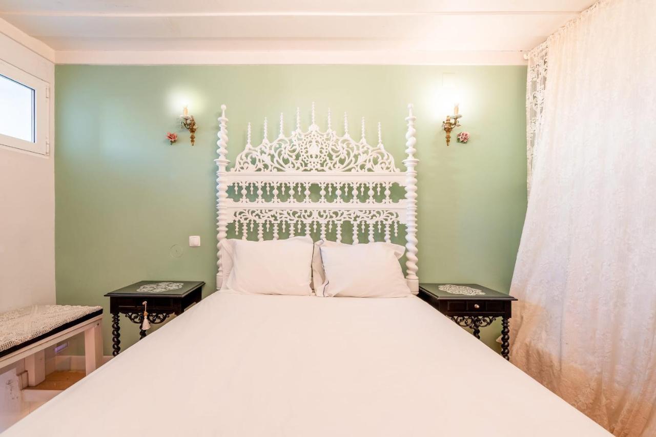 Guestready - Exquisite Portuguese Simbols * Lisbon