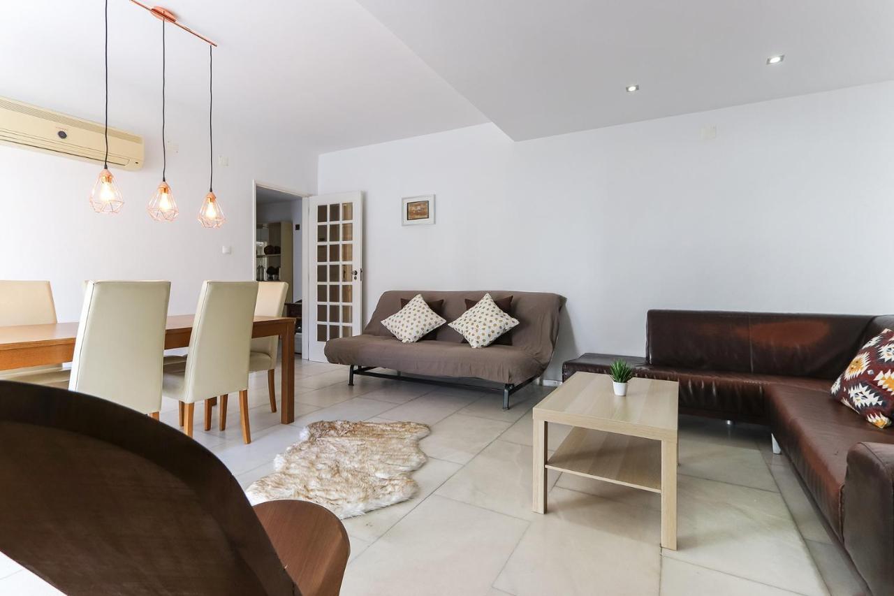 Almirante Terrace By Homing Apartment *