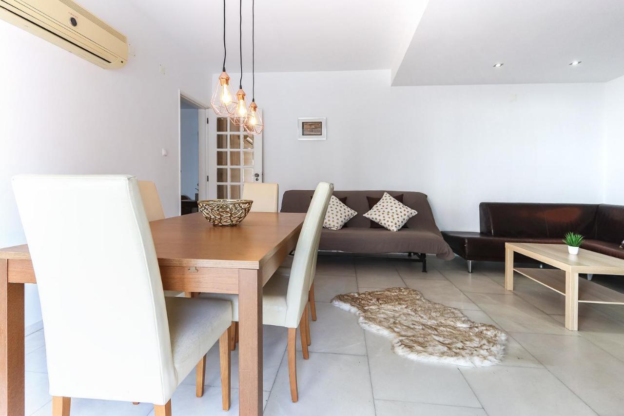 Almirante Terrace By Homing Apartment *