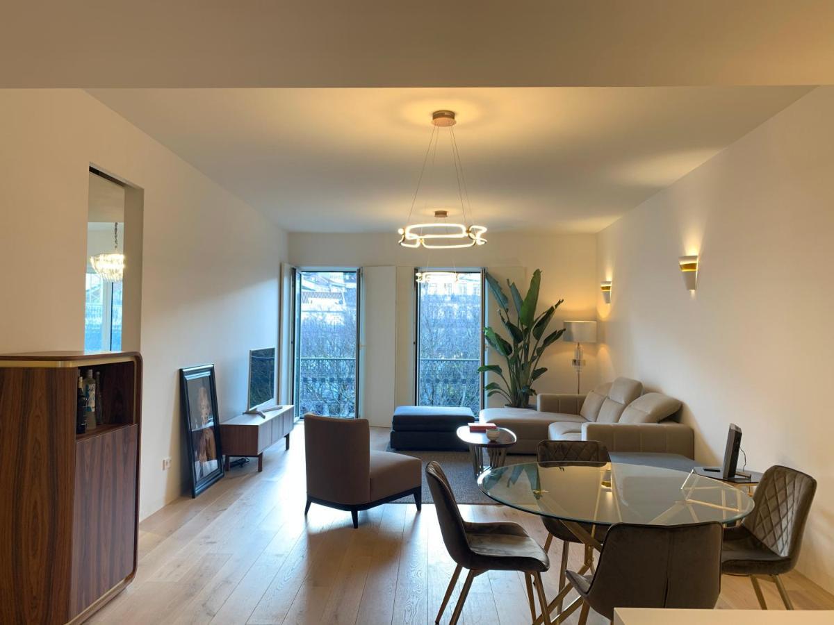 New!! Luxury Avenida Da Liberdade Flat- With Rooftop And Pool * Lisbon