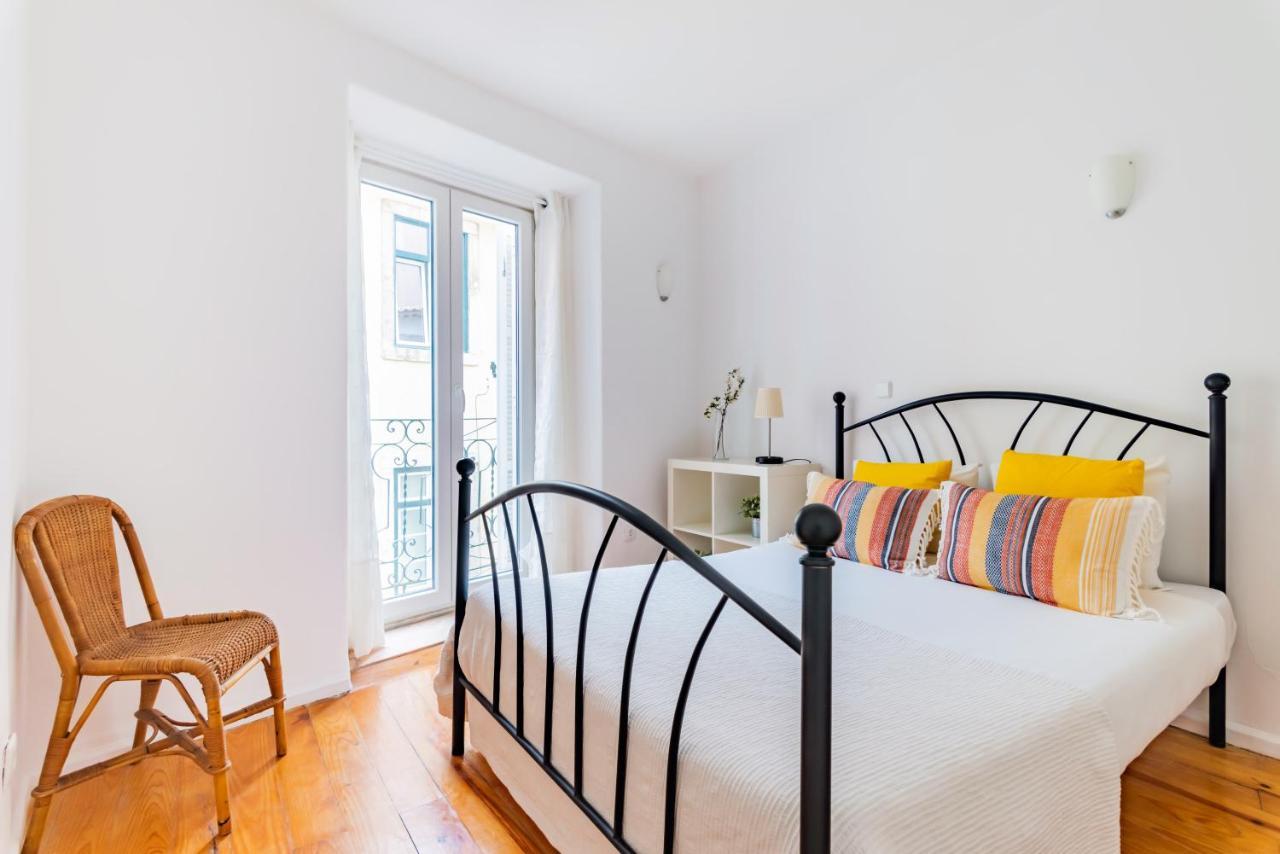 Apartment 2br At Chiado Historical Heart Of Lisbon