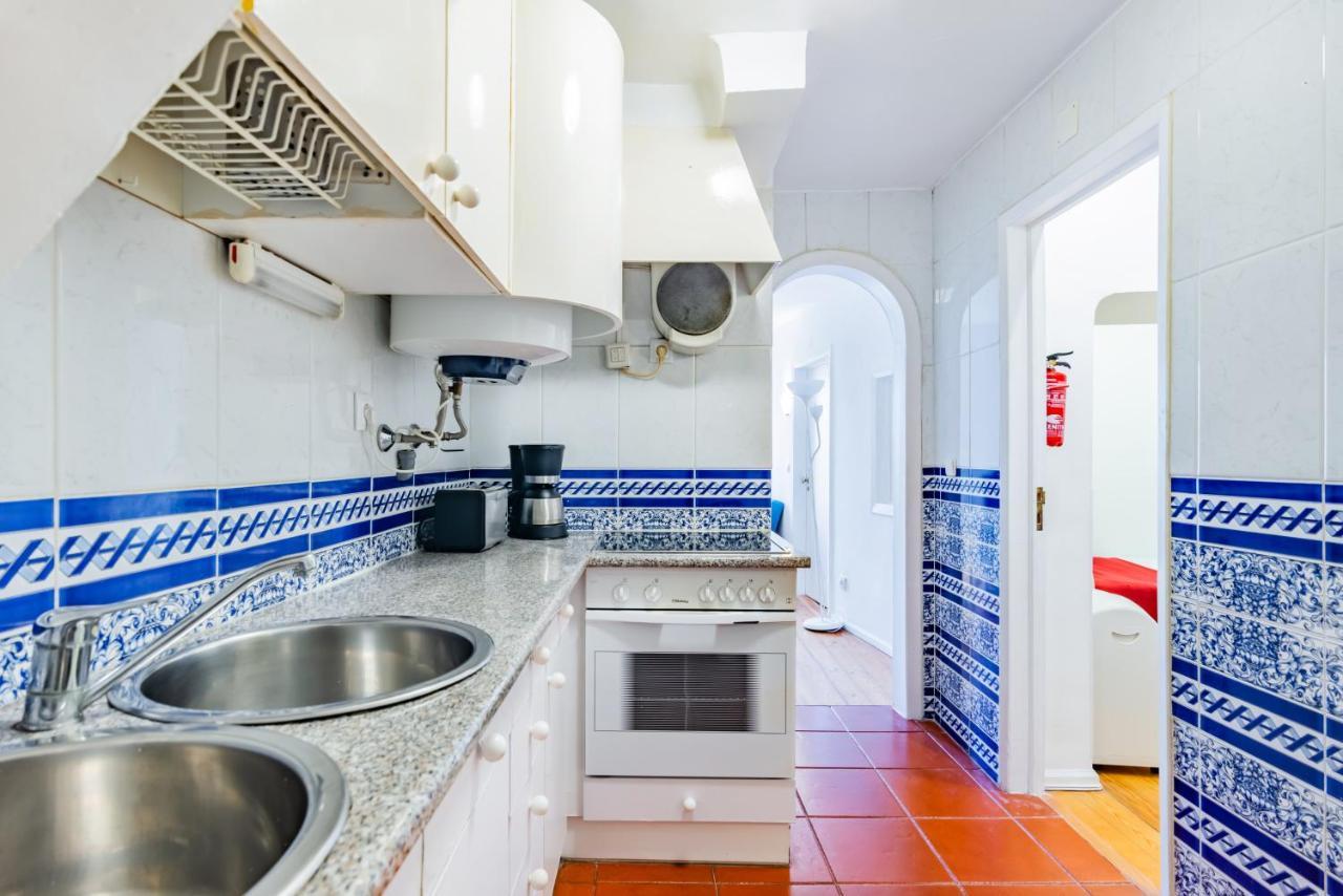 Apartment 2br At Chiado Historical Heart Of