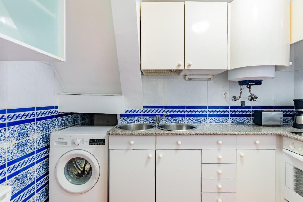 Apartment 2br At Chiado Historical Heart Of