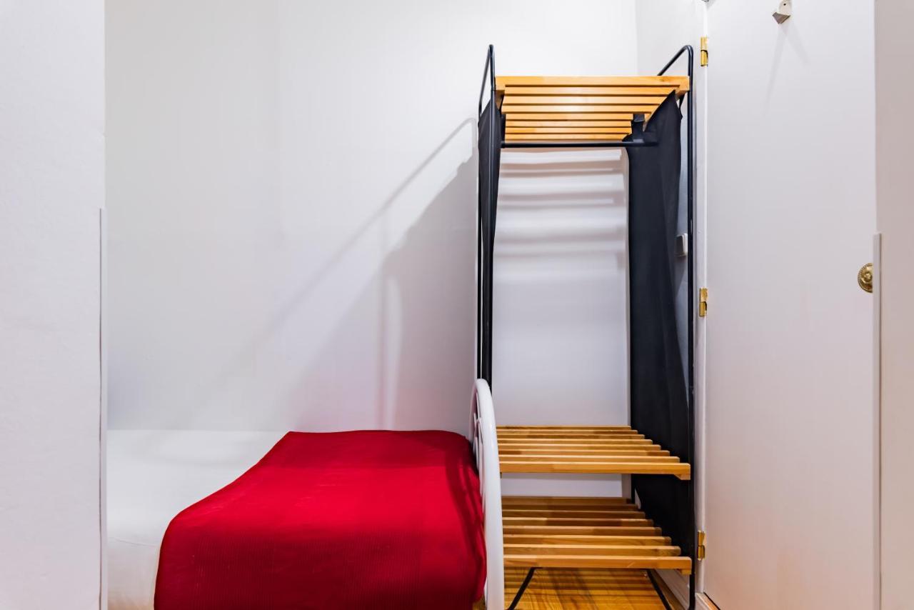 Apartment 2br At Chiado Historical Heart Of