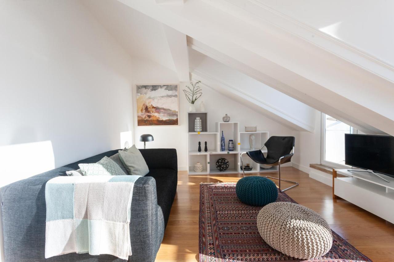 Alfama Charming With Amazing River View And Terrace Apartamento *