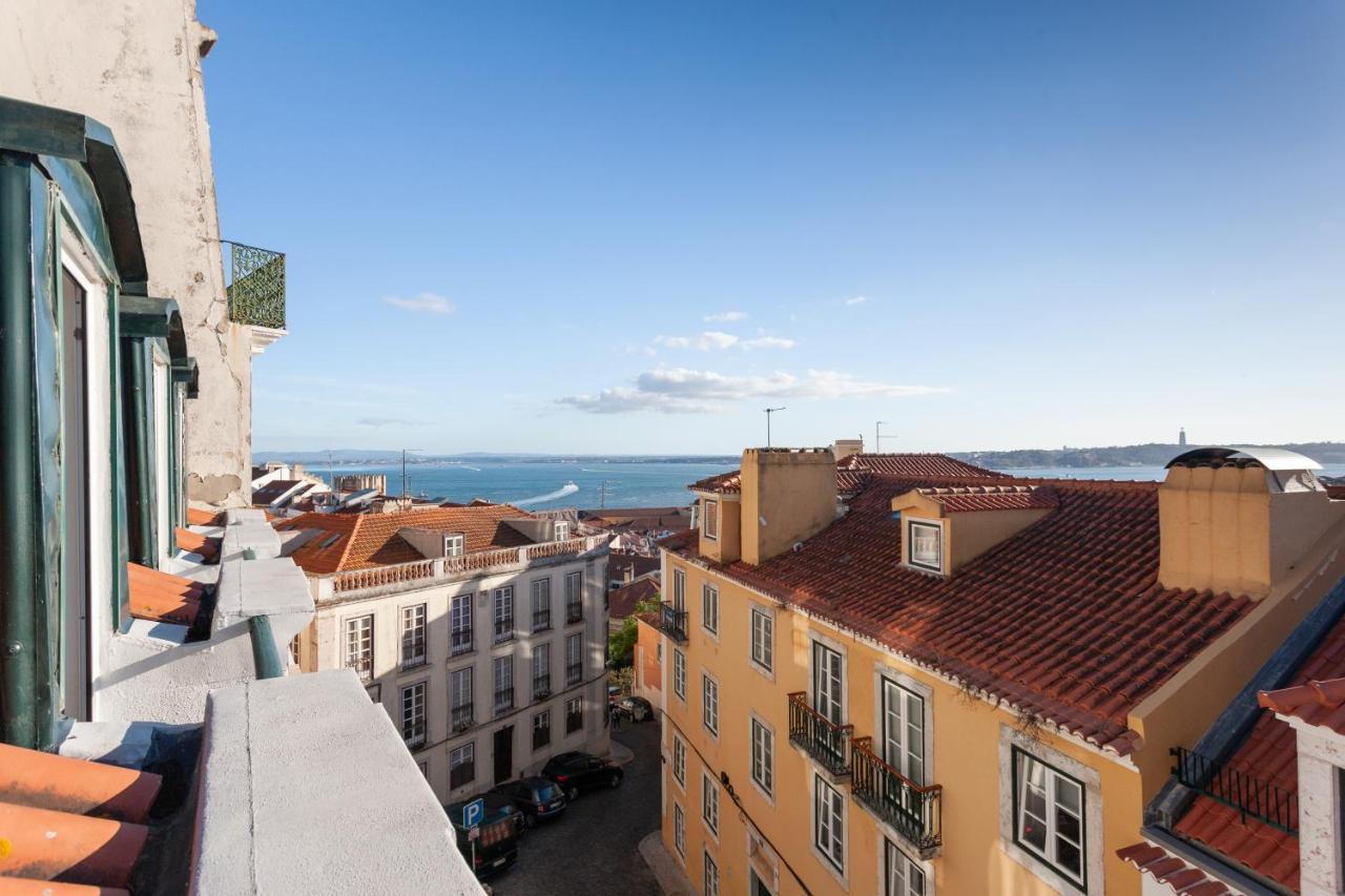 Alfama Charming With Amazing River View And Terrace Apartamento Lisboa