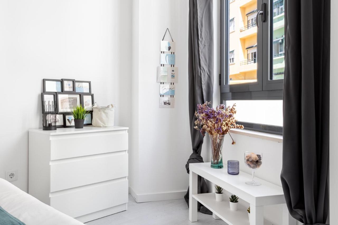 Altido Stylish Arroios Apartments, 20 Min To Centre * Lisbon