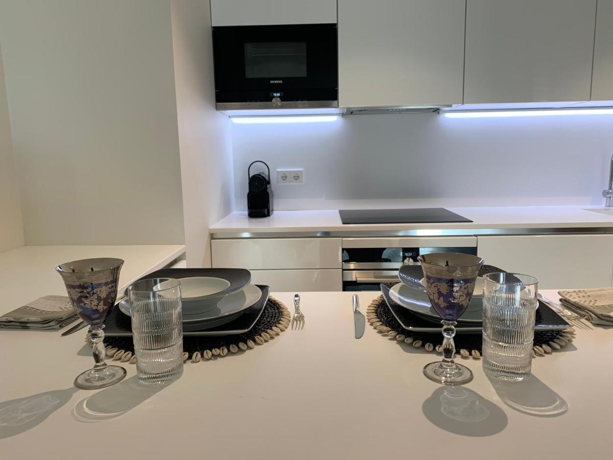 New!! Luxury Avenida Da Liberdade Flat- With Rooftop And Pool * Lisbon