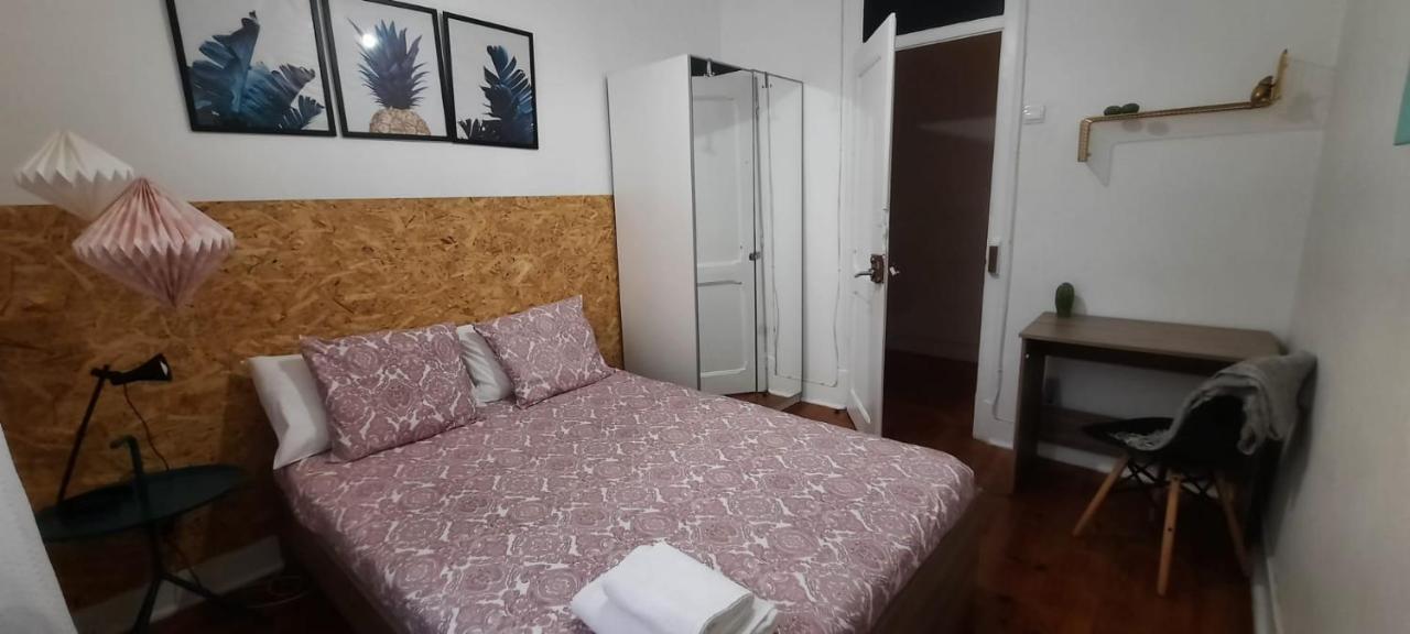 Sunny Terrace Apt, Close To Downtown! 2 Bedroom Flat Apartment Lisbon