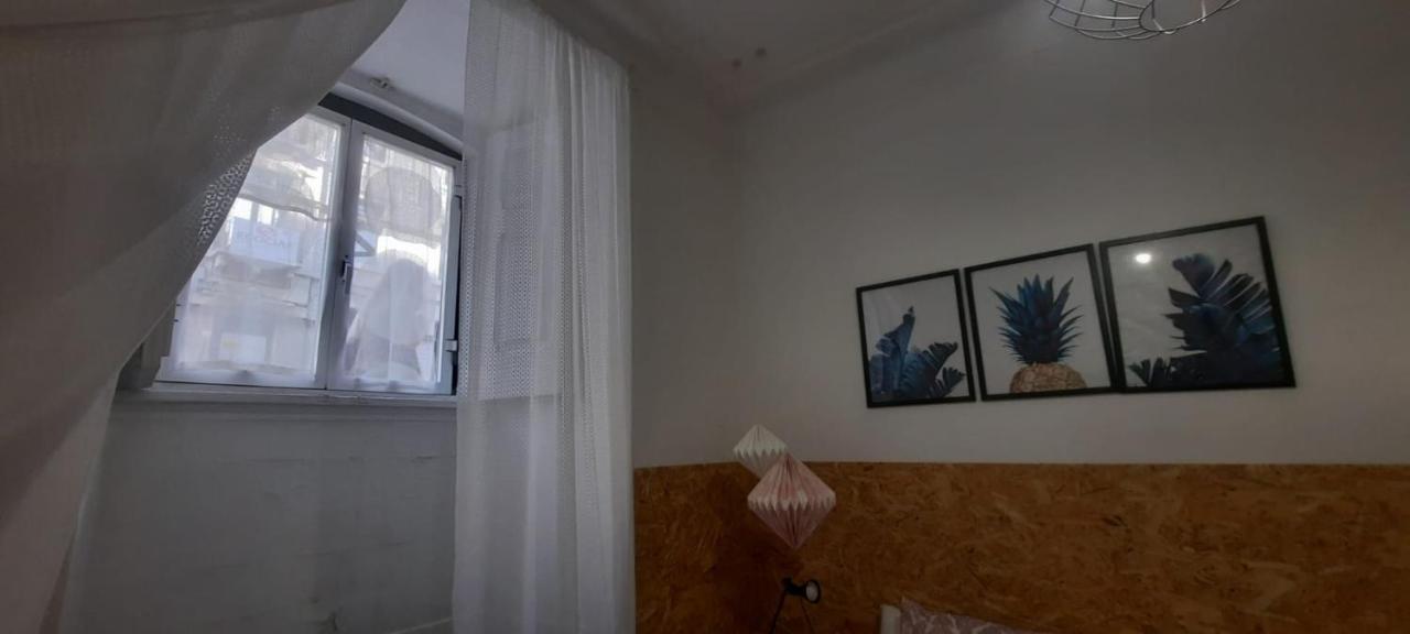 Sunny Terrace Apt, Close To Downtown! 2 Bedroom Flat Apartment Lisbon