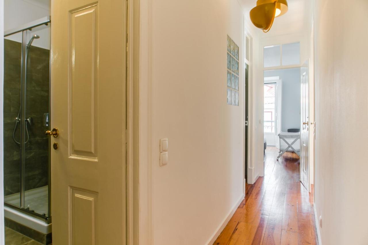 Spacious, Bright And Newly Renovated 2 Bedroom Apartment, Historical Center, Madragoa *