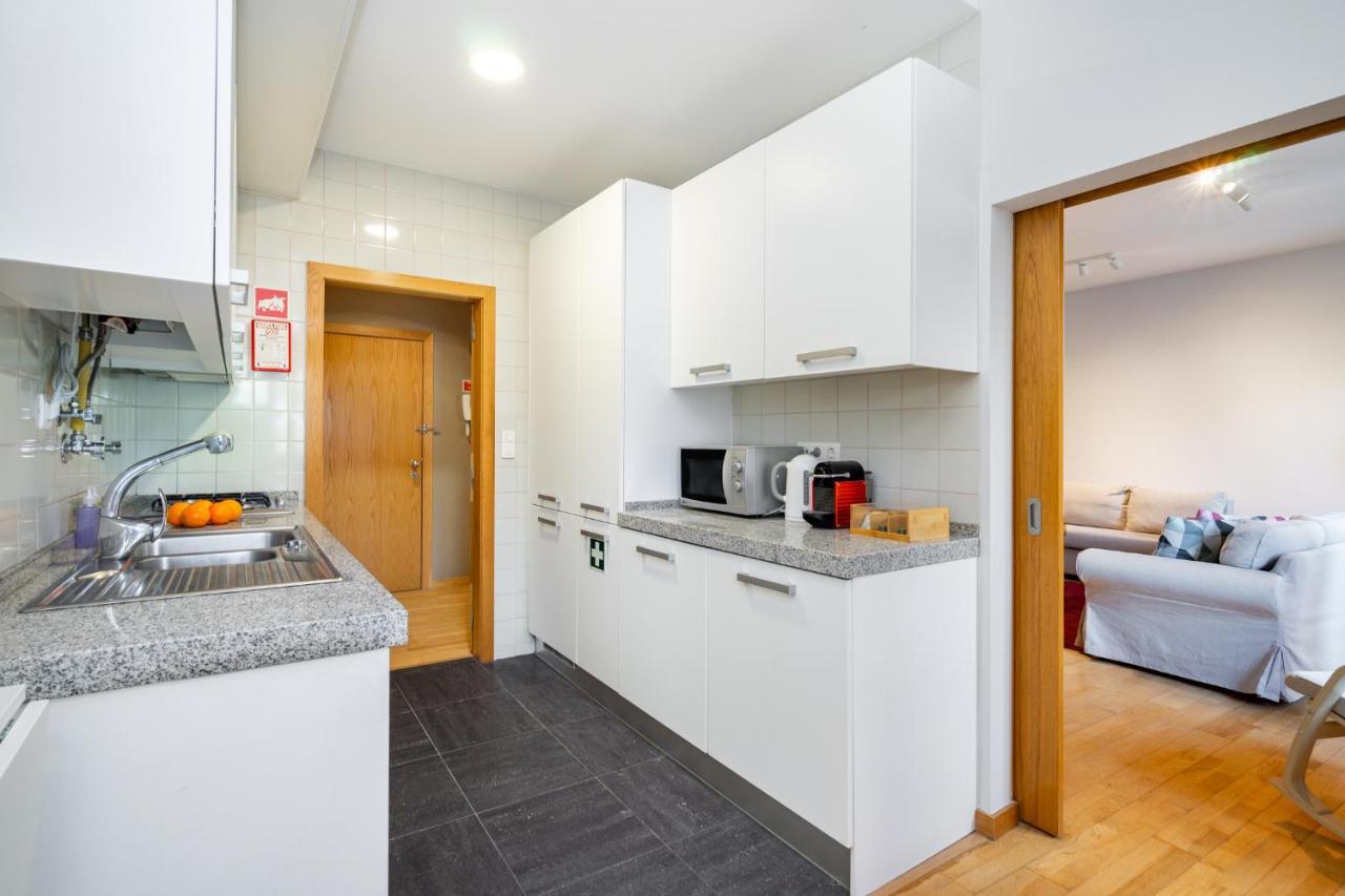 Whome Ajuda 31 Premium W/ Elevator & Parking Apartment