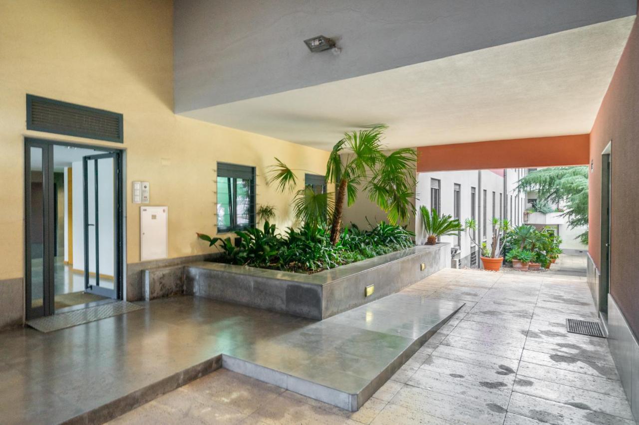 Whome Ajuda 31 Premium W/ Elevator & Parking Apartment