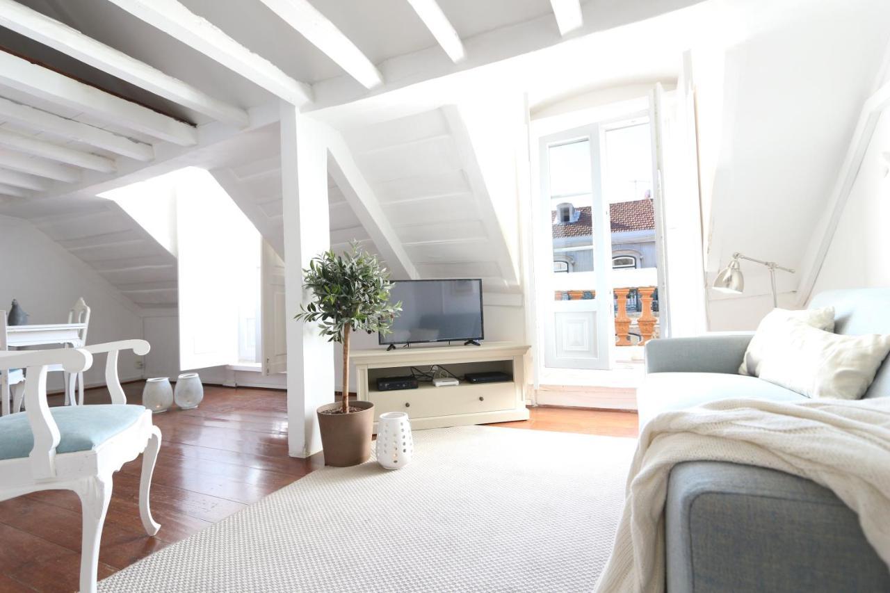Penthouse At Downtown With Sun Deck & Amazing Views Lisbon
