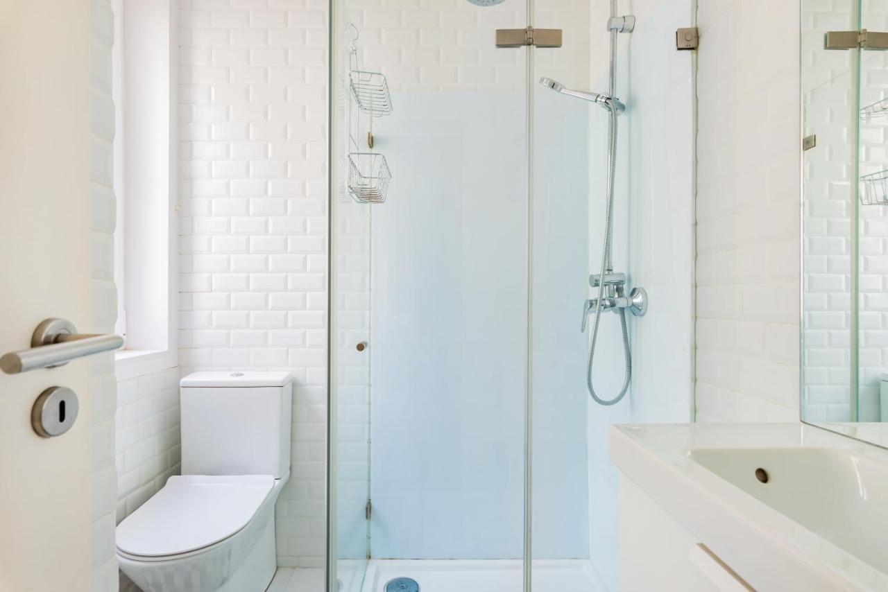 Apartment Romantic Alfama Getaway Lisbon