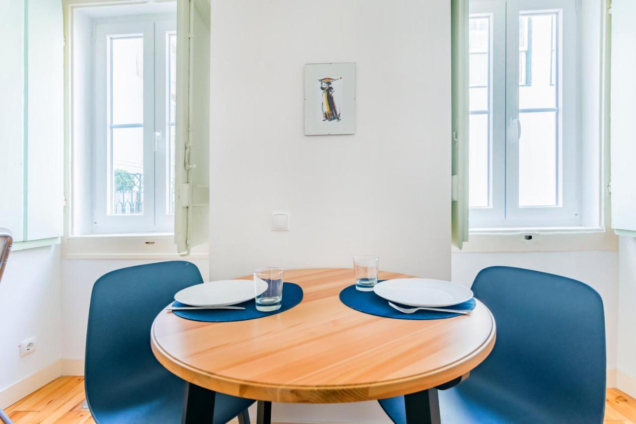 Romantic Alfama Getaway Apartment