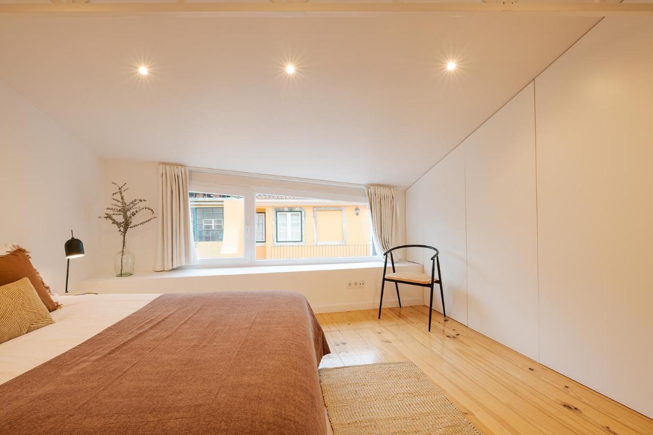The Yellow House Spacious Duplex In Prazeres District Apartment *