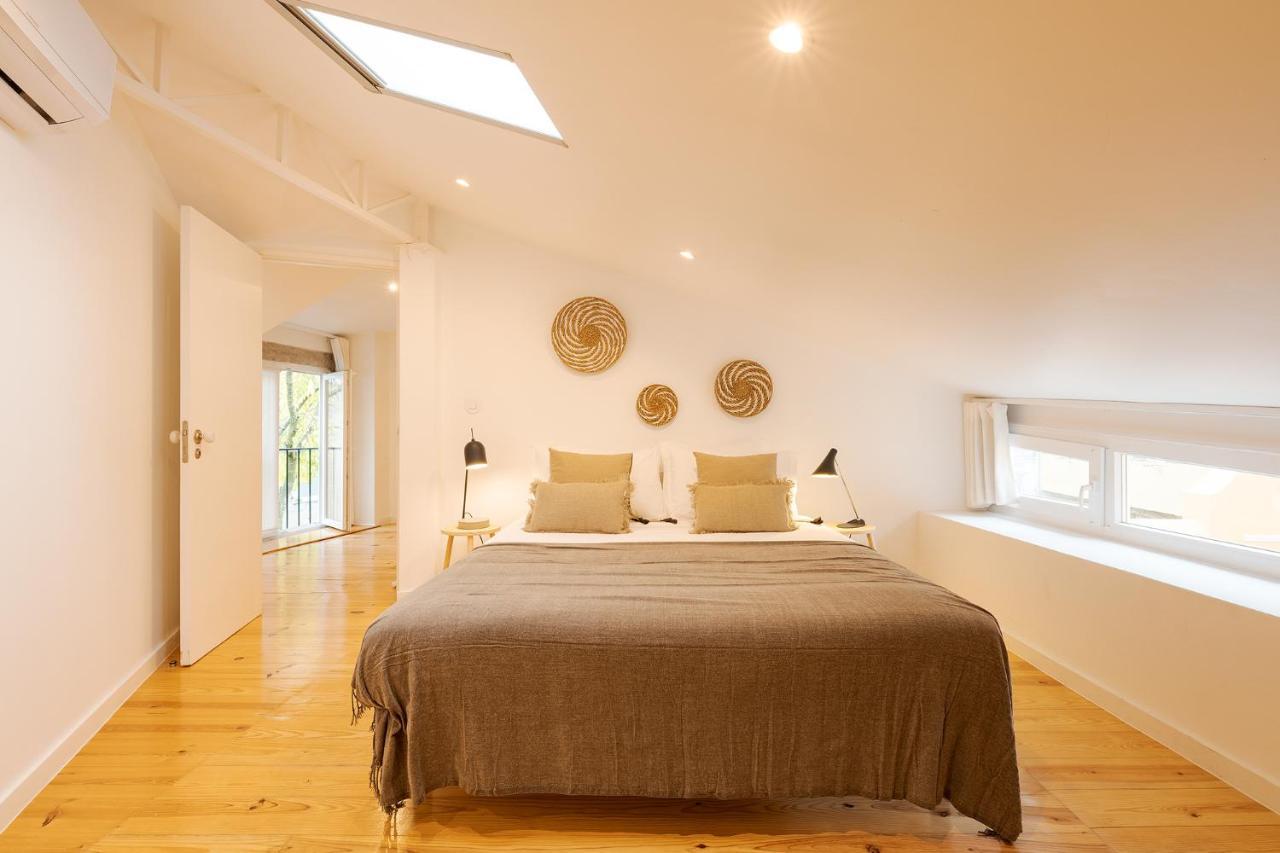 Apartment The Yellow House Spacious Duplex In Prazeres District Lisbon
