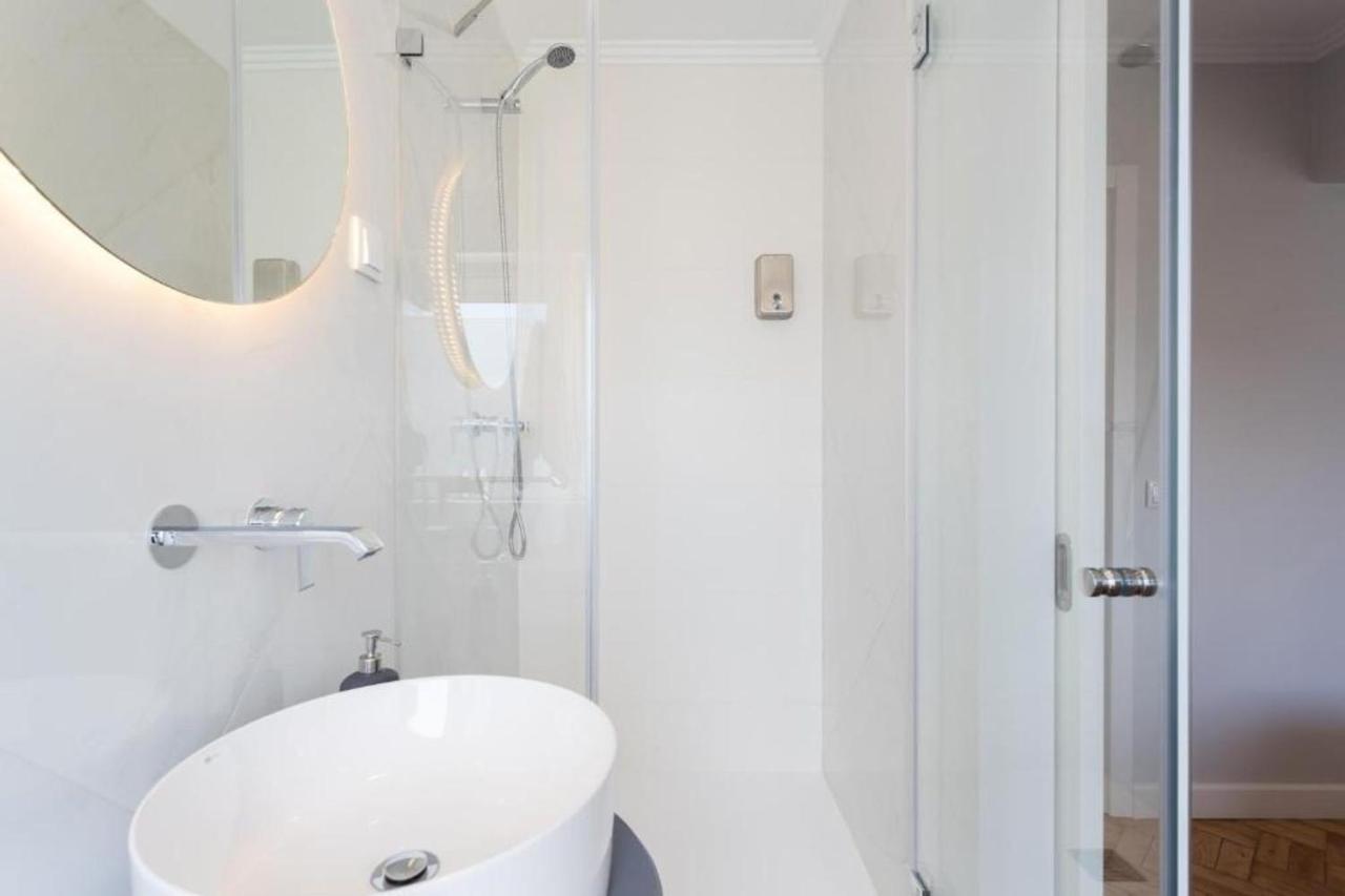 Airport Charming By Lovelystay Apartment