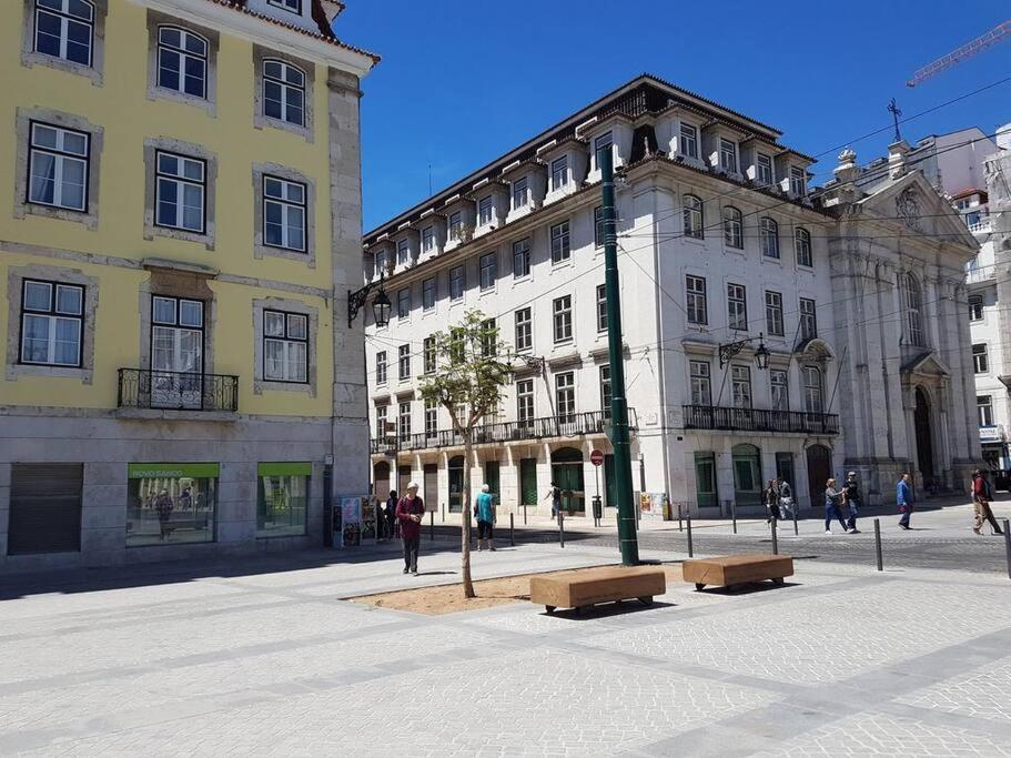 Cais Do Sodre - Nearby Pink Street, Time Out Market By Ld Lisbon