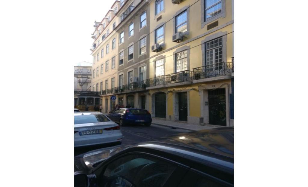 Cais Do Sodre - Nearby Pink Street, Time Out Market By Ld *