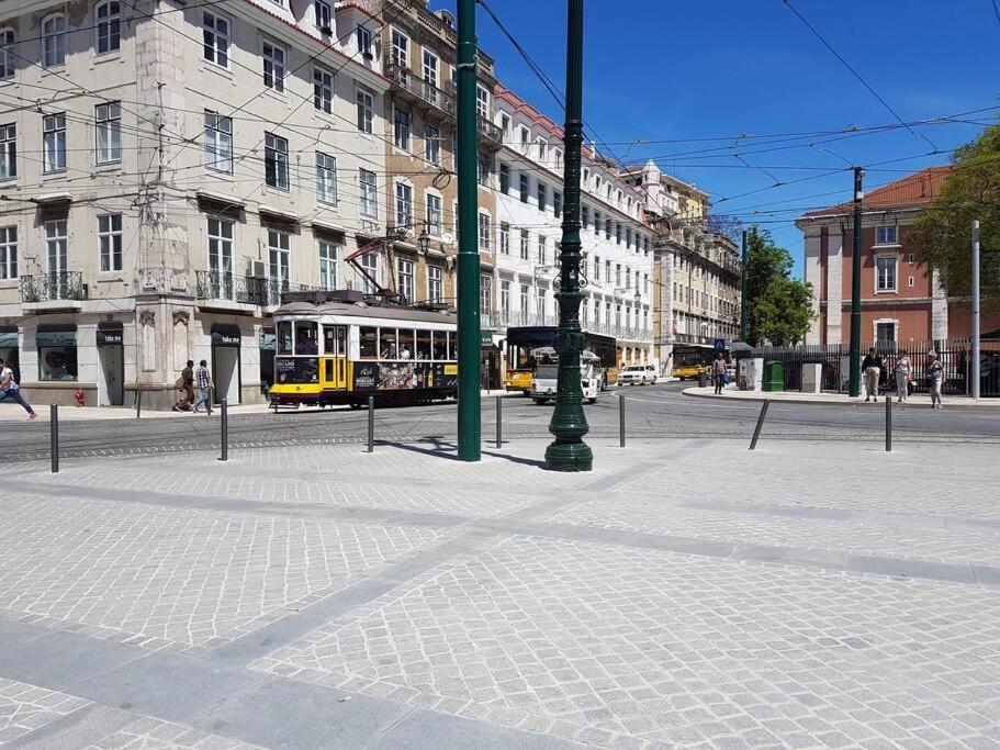 Cais Do Sodre - Nearby Pink Street, Time Out Market By Ld * Lisbon