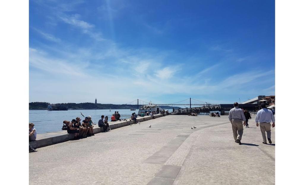 Cais Do Sodre - Nearby Pink Street, Time Out Market By Ld Lisbon